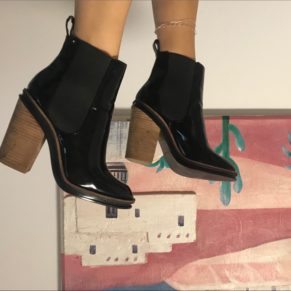 ALDO LEATHER CHELSEA BOOTS